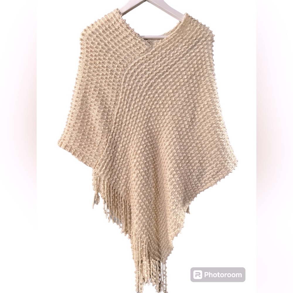 Vintage Poncho SAX Golden Fleck Nubby Knit Fringed Wrap Neutral Oatmeal BOHO